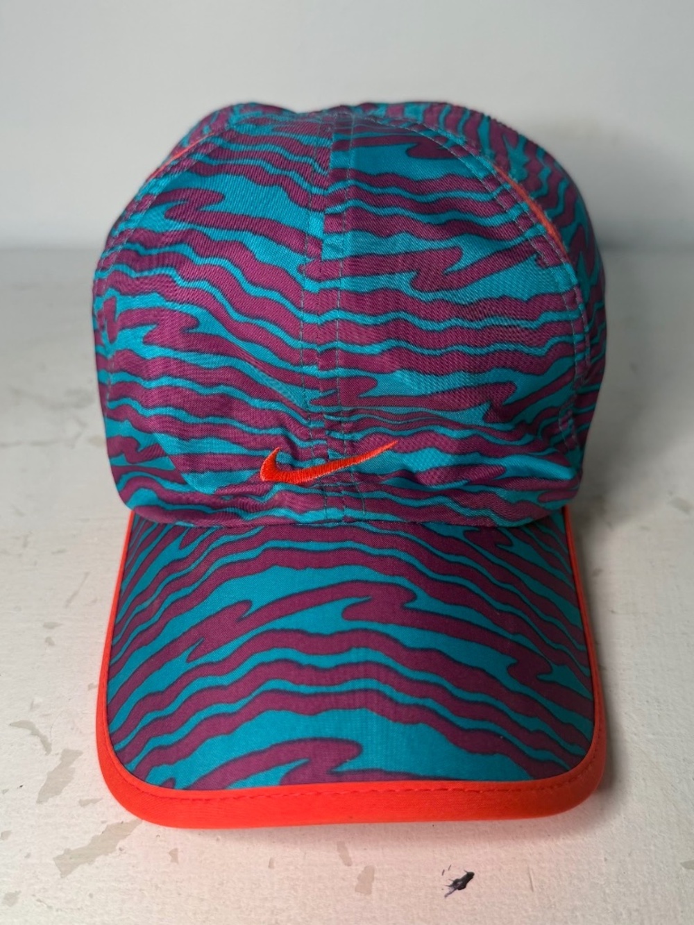 Nike Hat Cap Dri-FIT Featherlight Turquoise Purple Tiger Stripe Running Unisex